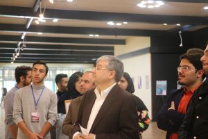 بازدید دکتر سرسنگی از بخش نمایشگاهی